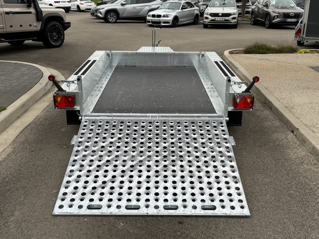 BUILDER 2615/2 - 2700 kg