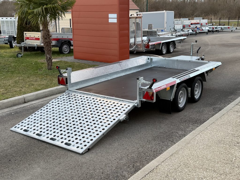 BUILDER 3015/2 - 2700 kg