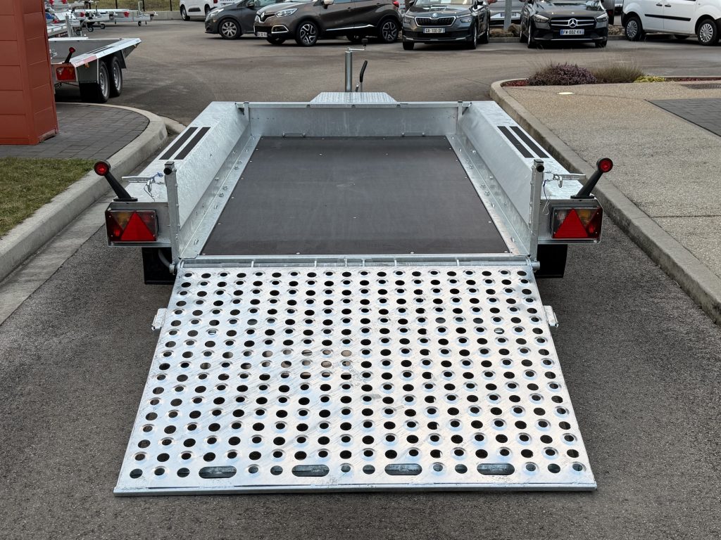 BUILDER 3015/2 - 2700 kg