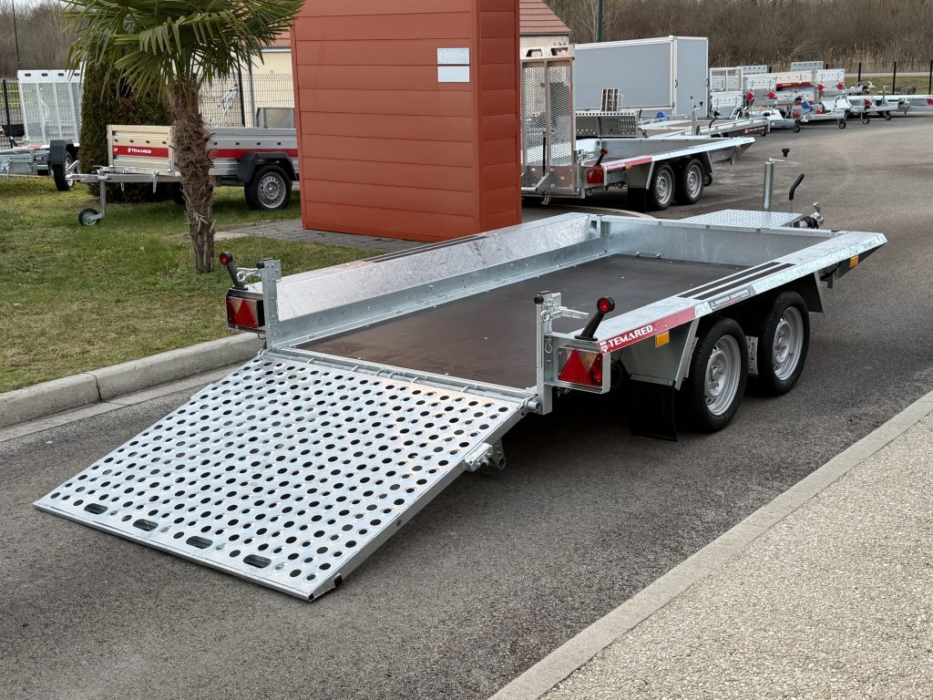 BUILDER 3015/2 - 2700 kg