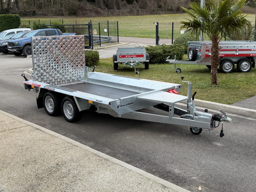 BUILDER 3015/2 - 2700 kg