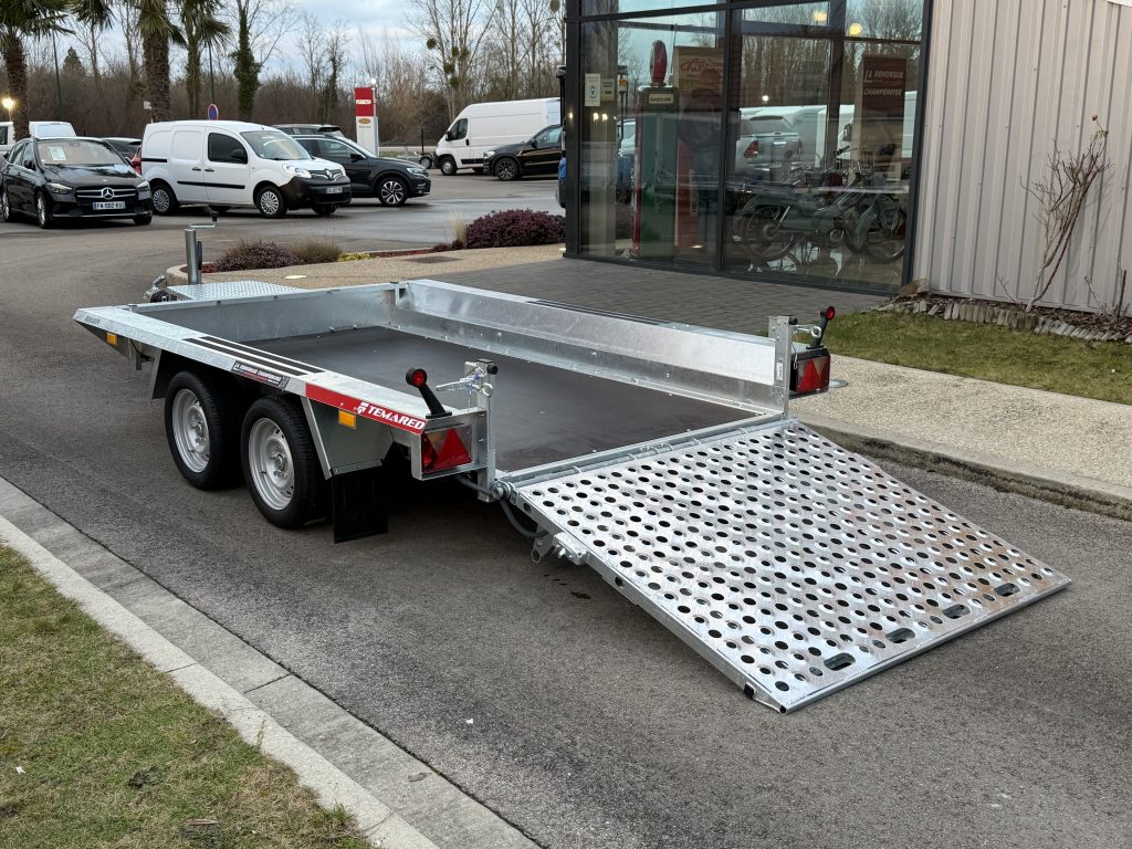 BUILDER 3015/2 - 2700 kg