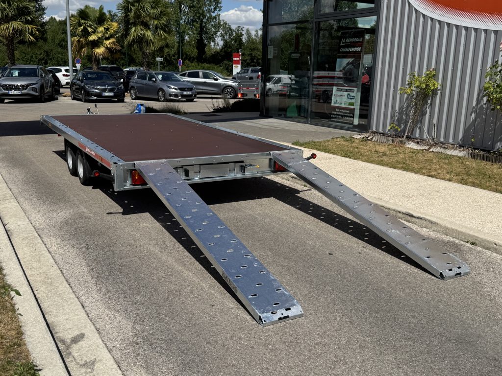 CARPLATFORM 4021/2 treuil Knott - 2700 KG