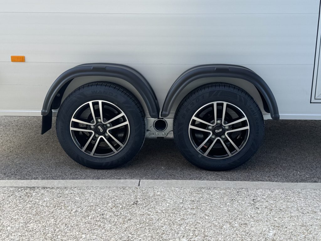ROADSTER C700 ALUMINIUM et PORTE LATERALE - 2600 KG