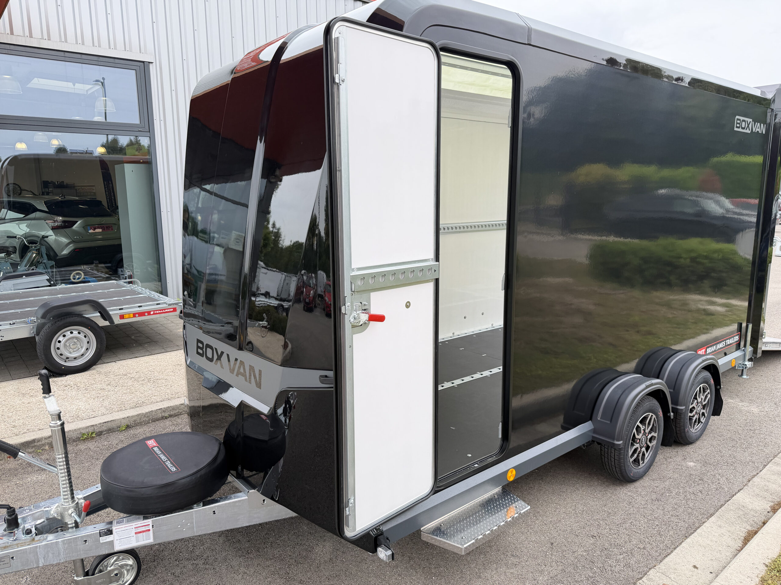 BOX VAN 3516-27-2-12