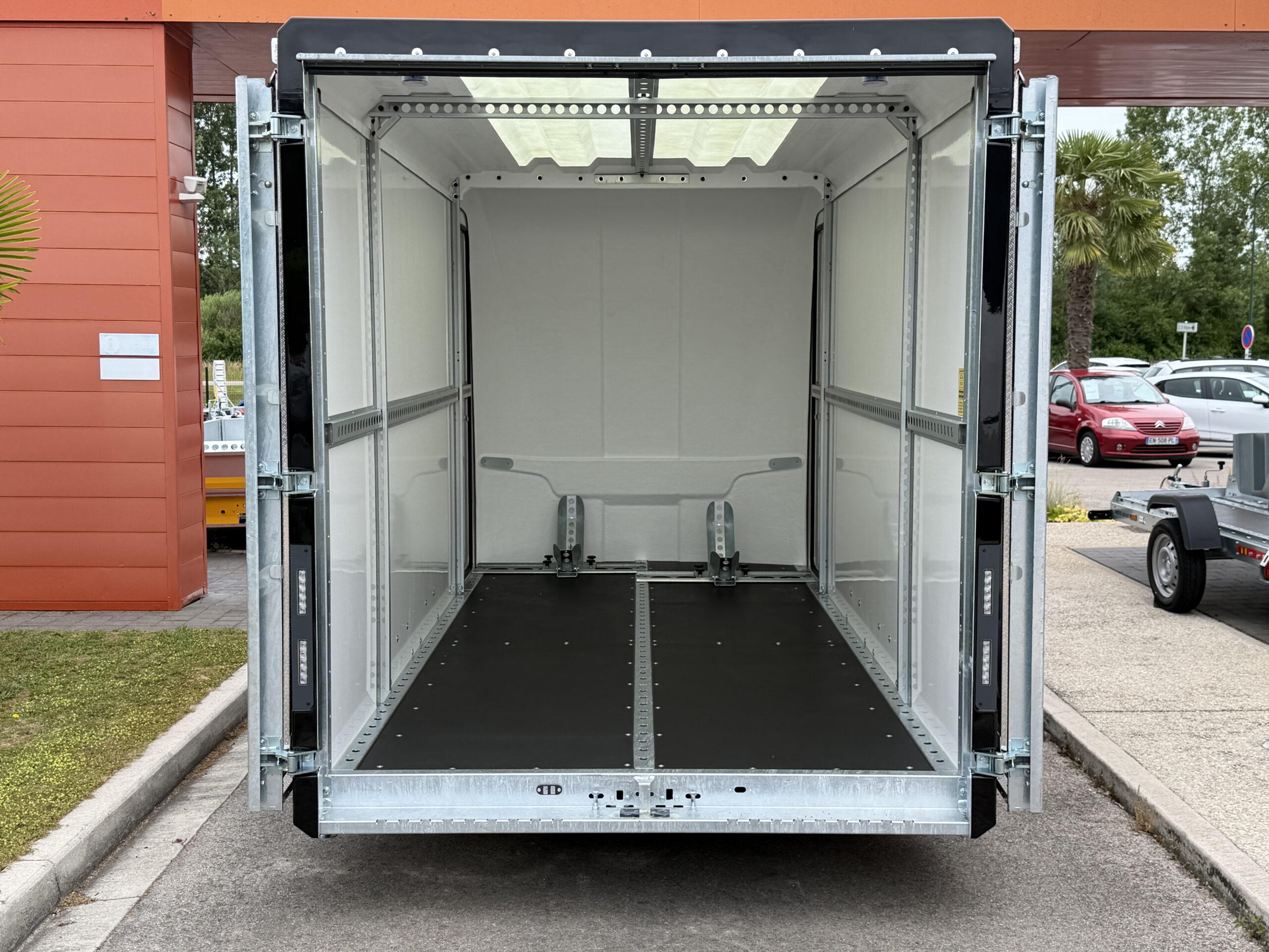 BOX VAN 3516-27-2-12