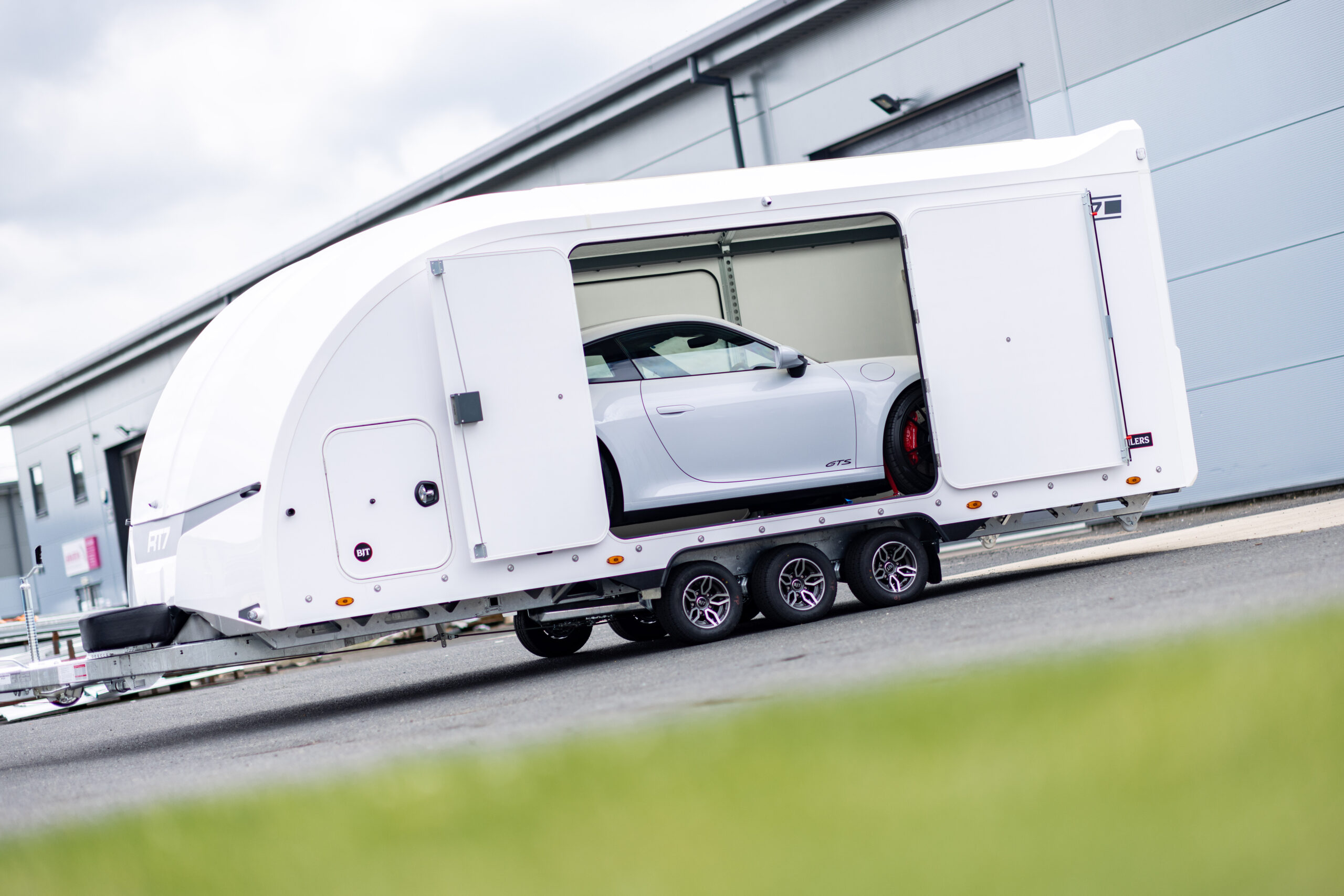 Race Transporter 7 - Porte voiture confidentiel 3500kg