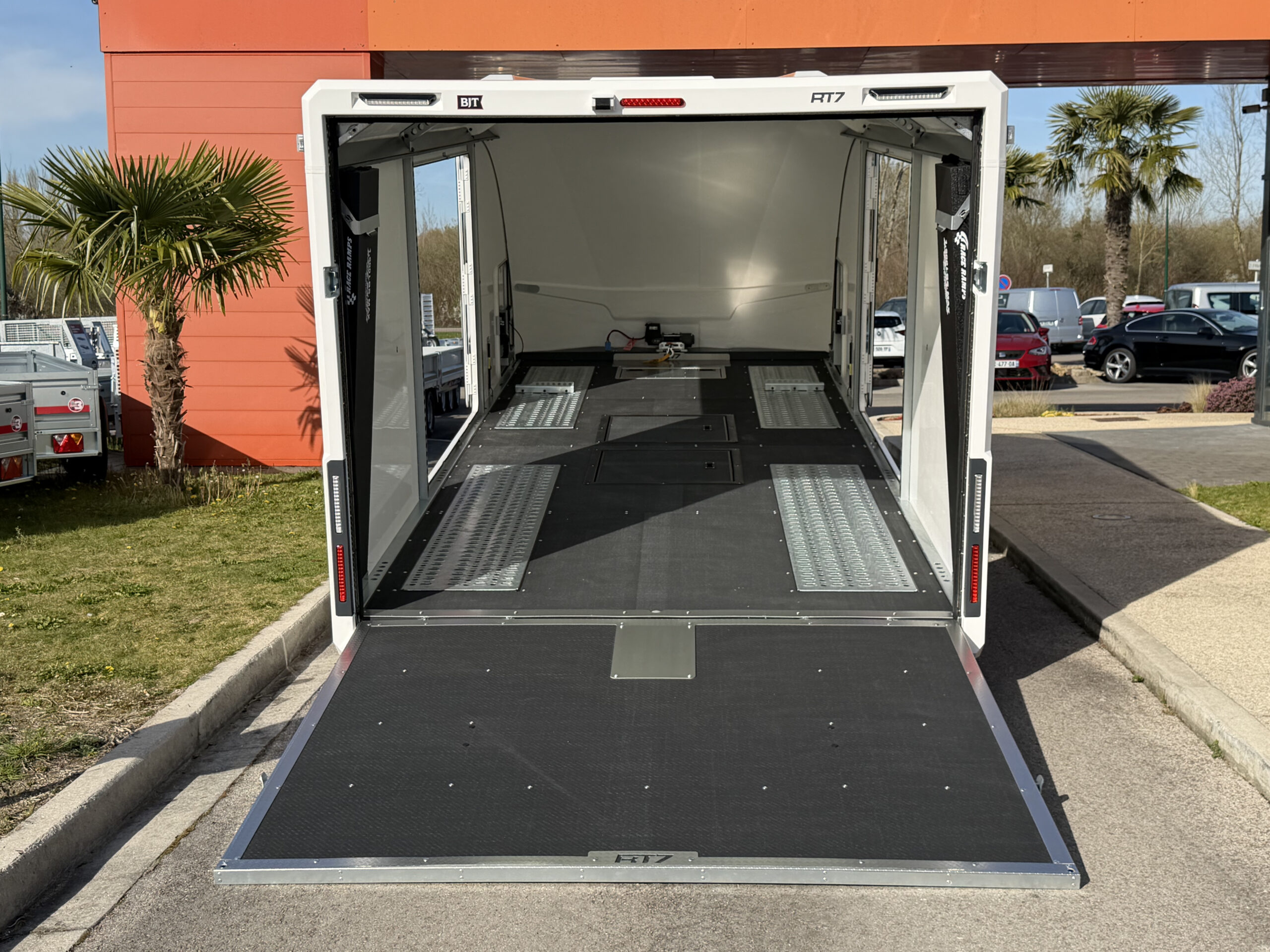 Race Transporter 7 - Porte voiture confidentiel 3500kg