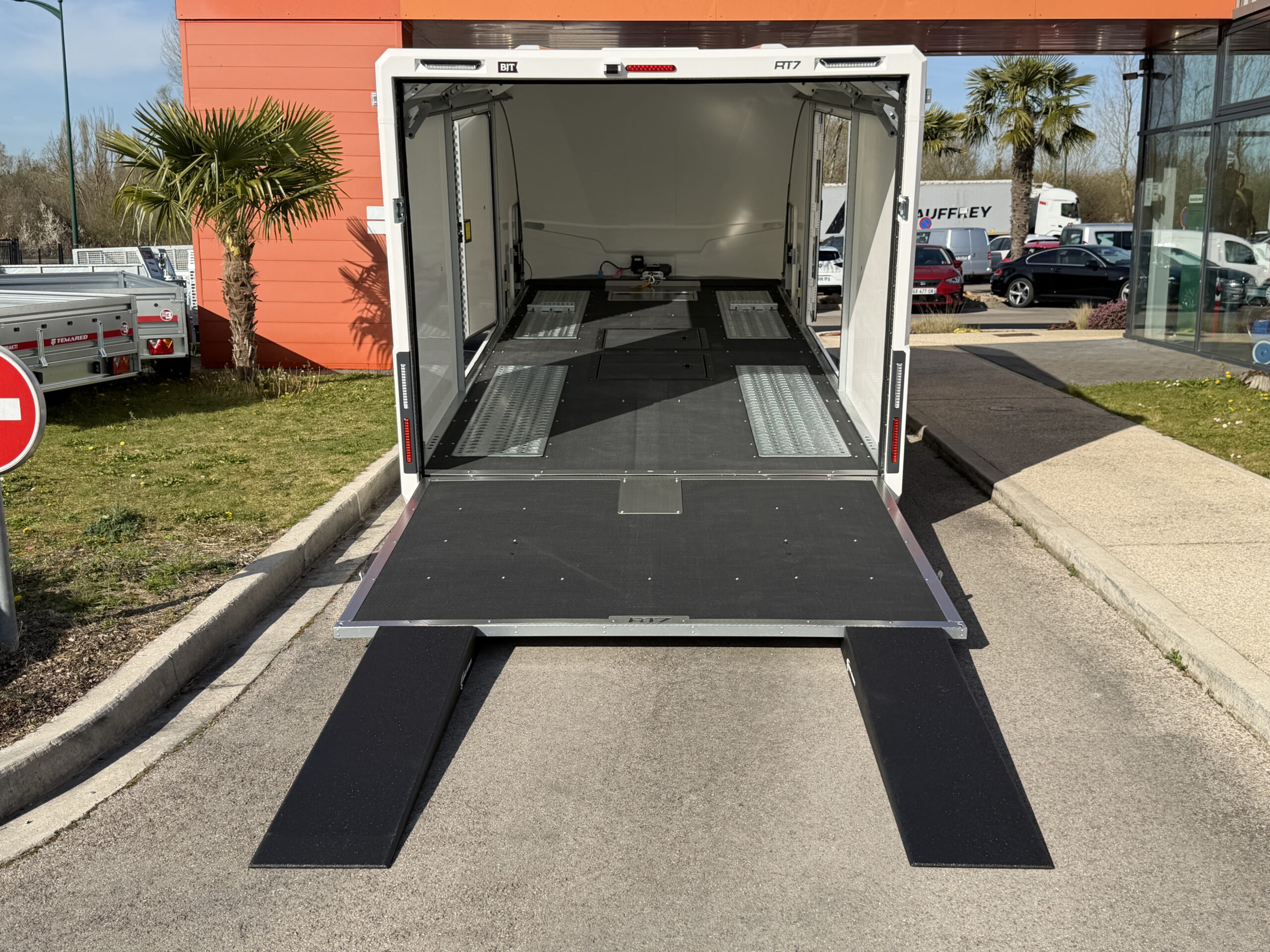Race Transporter 7 - Porte voiture confidentiel 3500kg