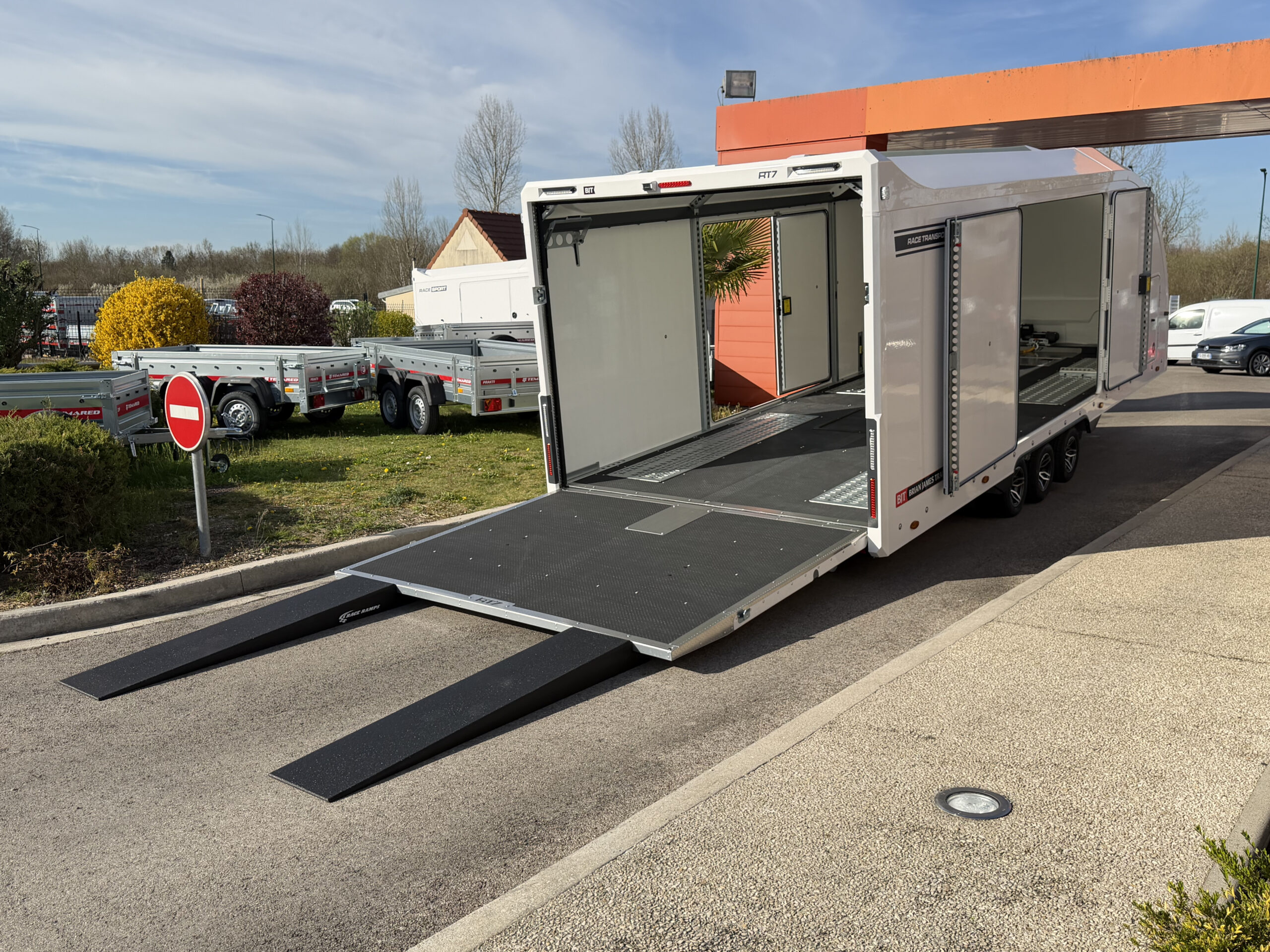 Race Transporter 7 - Porte voiture confidentiel 3500kg