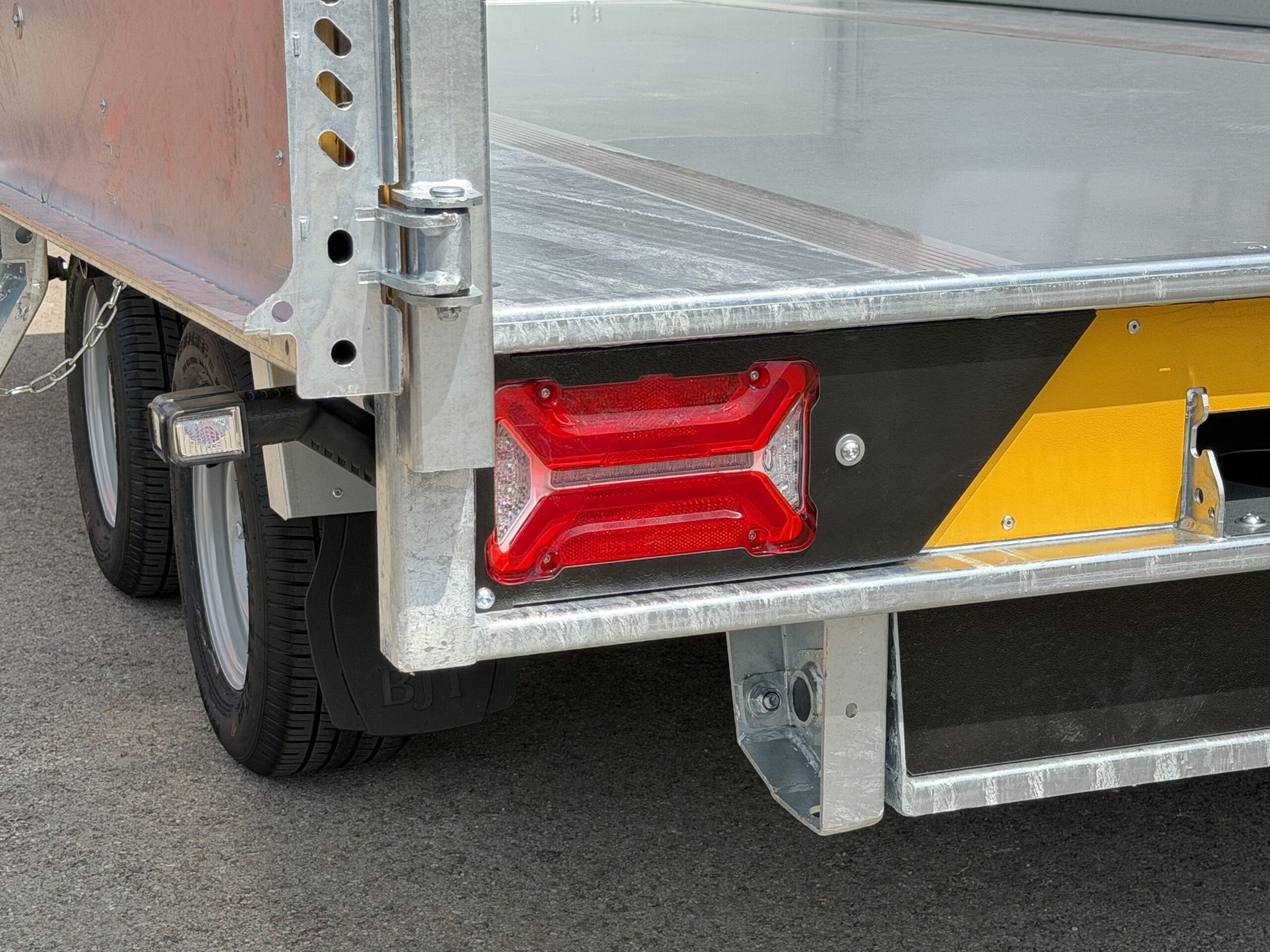 TIPPER 3620-35-2-12 / 3500 KG (2 Essieux)
